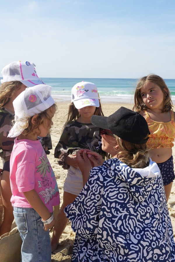 Enfants sensibilises a la pollution plastique lors d'un Mermaid Day