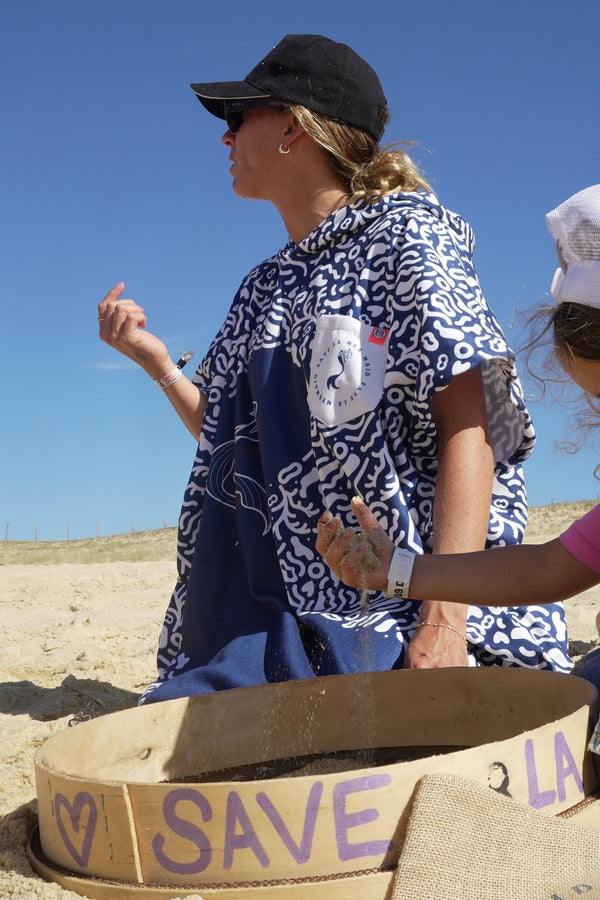Tamis Save La Mermaid utilise pour trier le sable